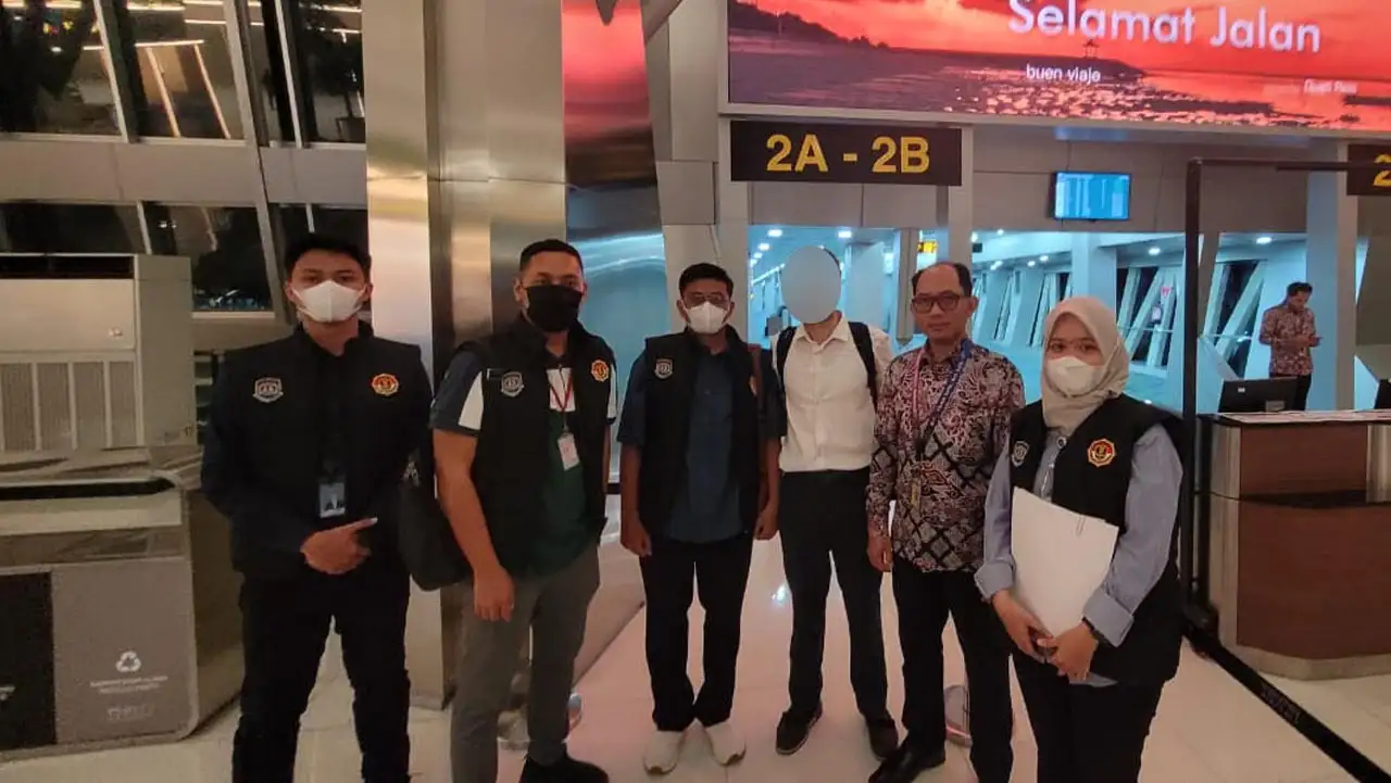 Imigrasi Karawang Tindak Tegas Pelanggar Aturan Keimigrasian, Dua WNA Dideportasi