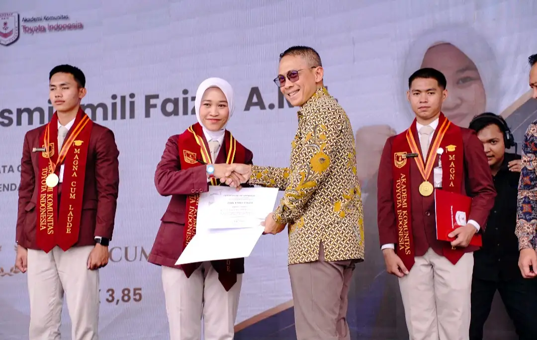 AKTI Angkatan 10 Tahun 2026 Wisudakan 76 Mahasiswa di TMMIN Plant 1 Karawang