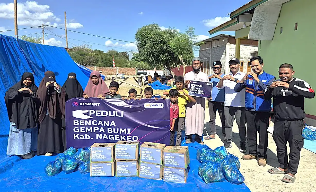 XLSMART Salurkan Bantuan Lanjutan bagi Masyarakat Terdampak Bencana di NTT