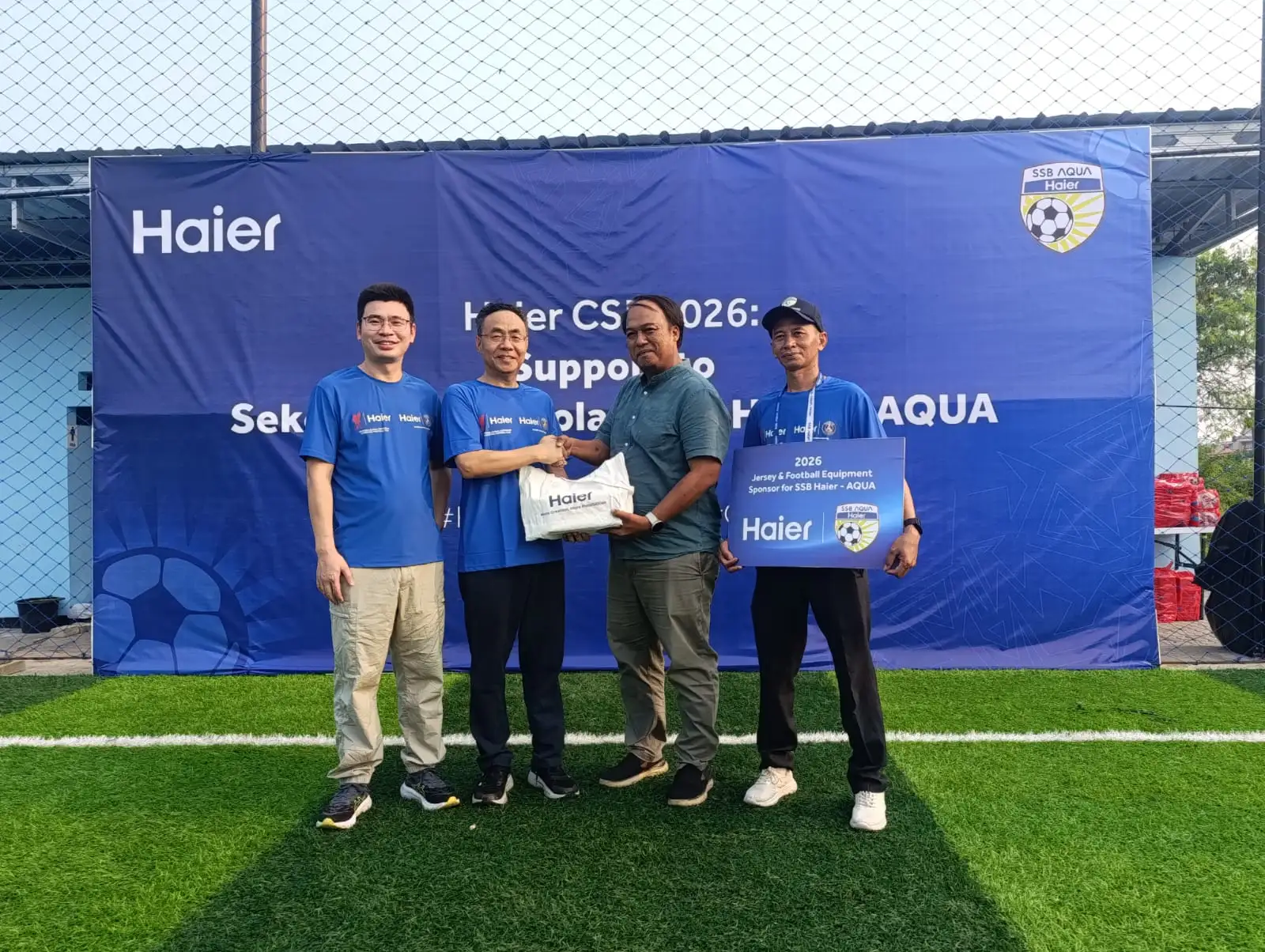 Haier Bina Talenta Lokal lewat Sekolah Sepak Bola (SSB) AQUA-Haier di Usia Dini 