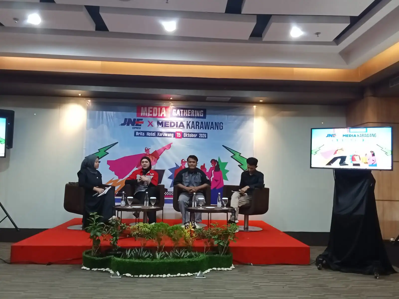 JNE Karawang Bawa Semangat 36 Tahun Melesat Hebat, Perkuat Kolaborasi Bersama Media dan Komunitas