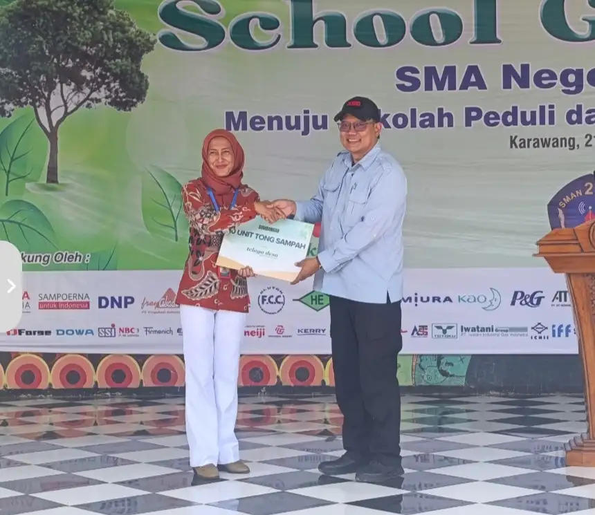 School Go Green Telaga Desa - KIIC Bersama SMAN 2 Klari, Menuju Sekolah Peduli dan Berbudaya Lingkungan